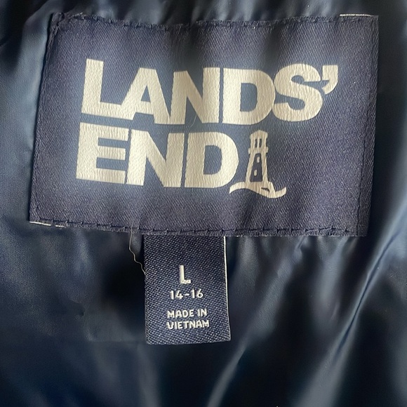 Lands end puffer vest large 14-16 Aztec print - Picture 5 of 5